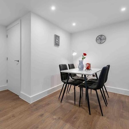 Holiday Home Sleep 8 Central London 9Elms Dış mekan fotoğraf