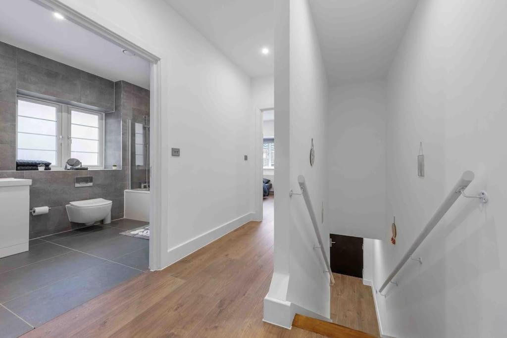 Holiday Home Sleep 8 Central London 9Elms Dış mekan fotoğraf