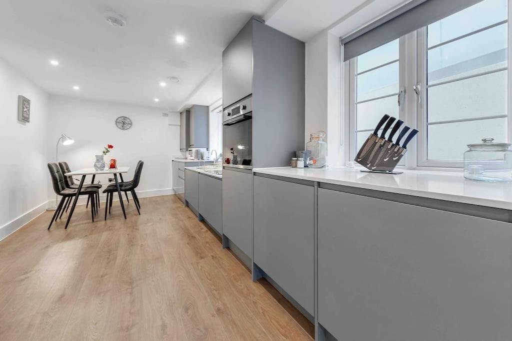 Holiday Home Sleep 8 Central London 9Elms Dış mekan fotoğraf