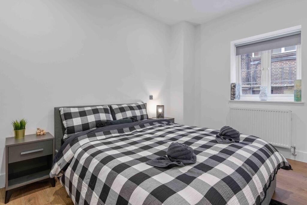 Holiday Home Sleep 8 Central London 9Elms Dış mekan fotoğraf